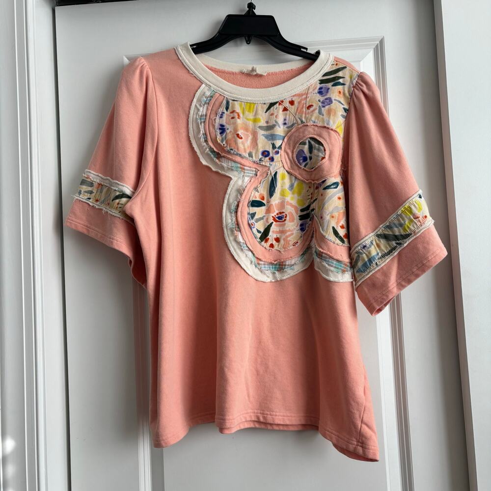 easel Peach Floral Appliqué Short Sleeve Blouse - Picture 2 of 10